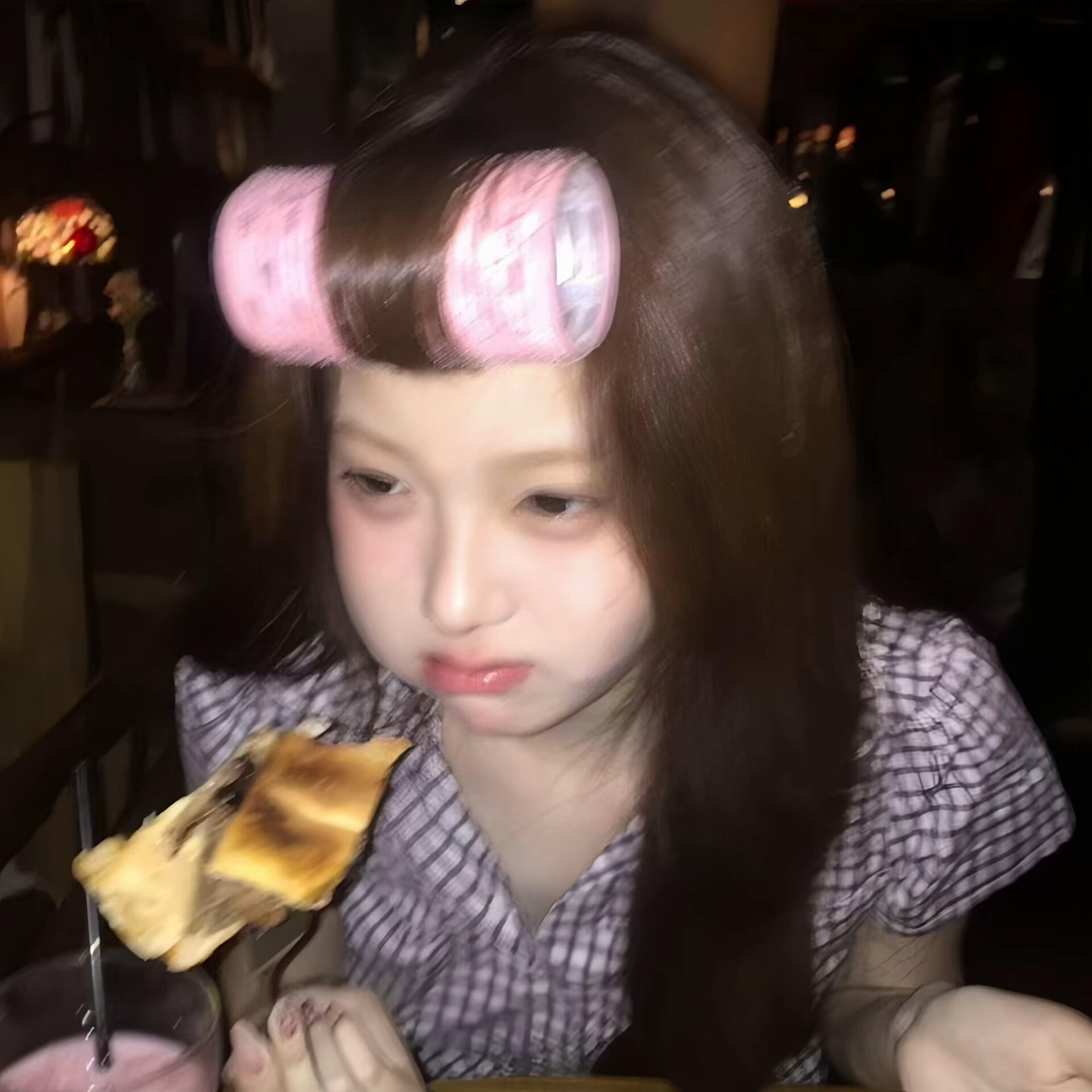 美❌女扒了内裤又露㊙️出奶头视频软件